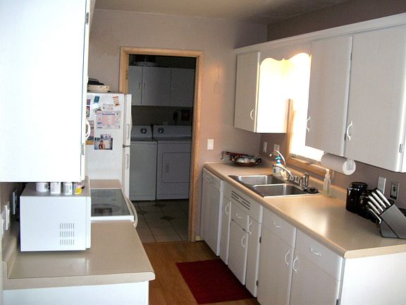 5th image of 110 W Burroughs St