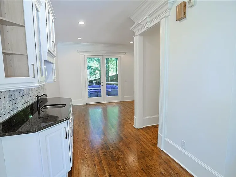 1296 Lenox Park Blvd — Photo 3