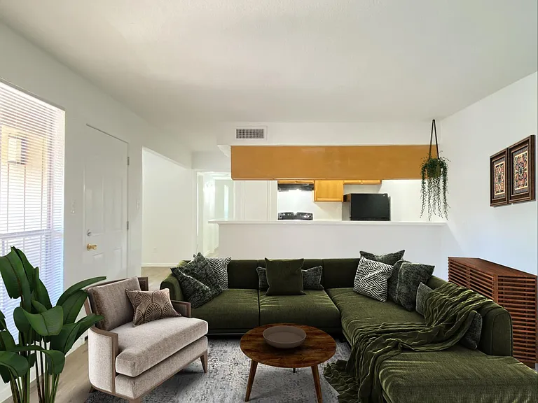 Pine Ridge Apartments — Photo 5