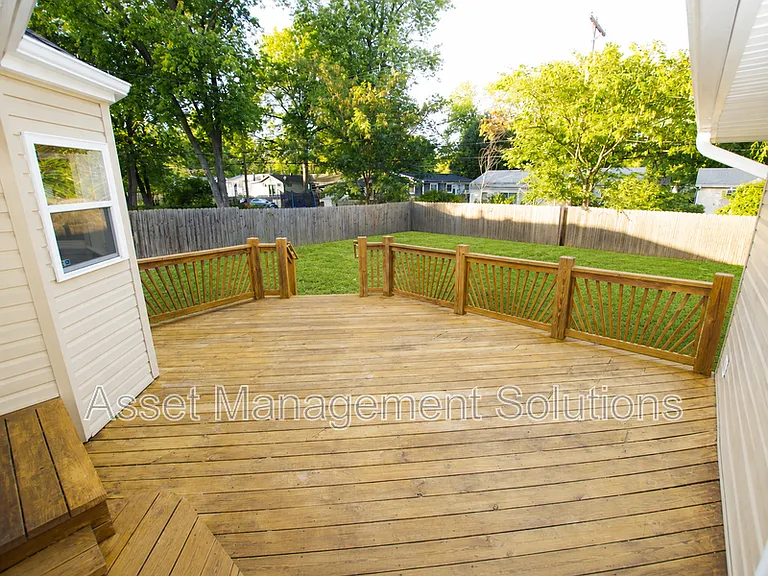 723 Riderwood Dr — Photo 20