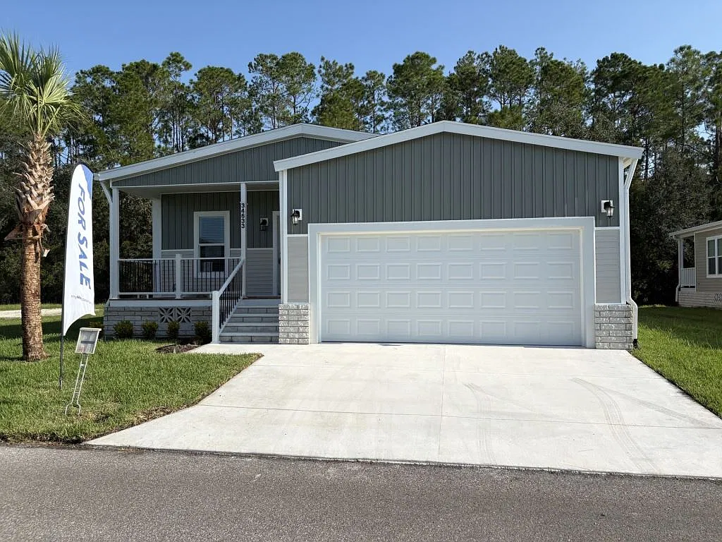 2 bed, 2.0 bath, 1485 sqft, $1,899 — Photo 3