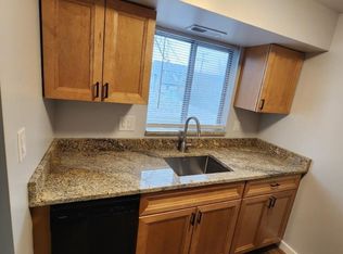 1460 Junction St APT 3, Plymouth, MI 48170