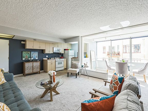 3rd image of 2550 Dana St APT 2F