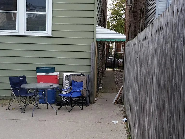 5248 W Altgeld St #G — Photo 3
