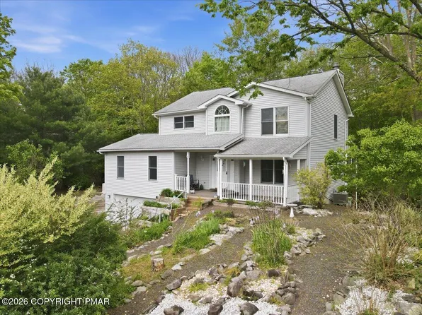279 Fringe Dr, East Stroudsburg, PA 18302