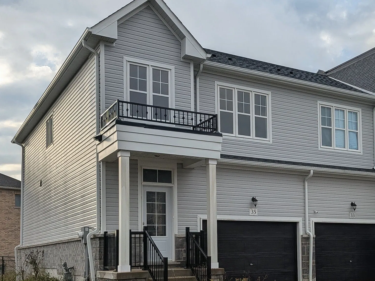 3 bed, $2,200 — Photo 1