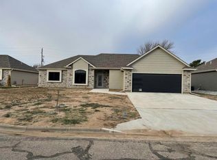 652 Pheasant Cir, Salina, KS 67401