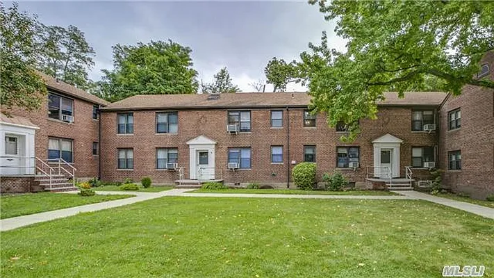 Sold by Douglas Elliman | media 22