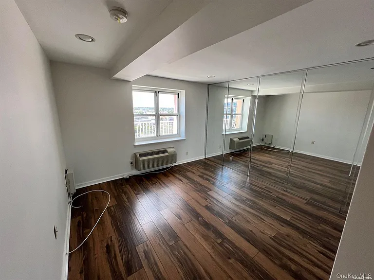 2 Richmond Rd #Penthouse 6r-6r — Photo 12