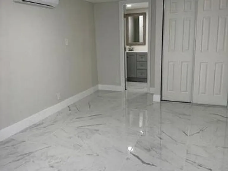 2423 Scott St — Photo 11