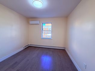 14408 38th Ave FLOOR 2, Flushing, NY 11354