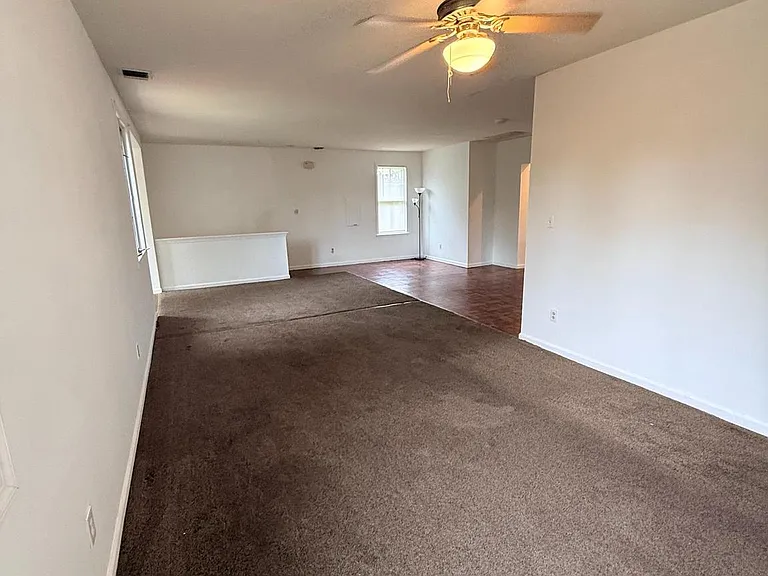 1134 E Park Ave — Photo 3