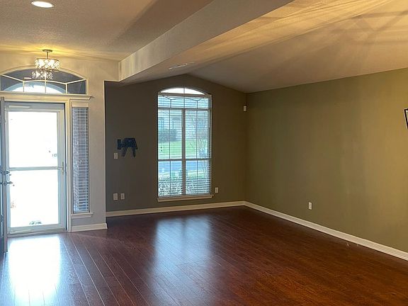 4th image of 2516 Pearson Way