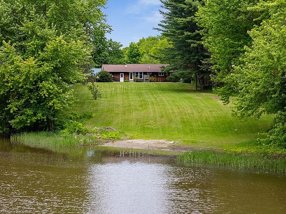 3rd image of 1457 Sand Road