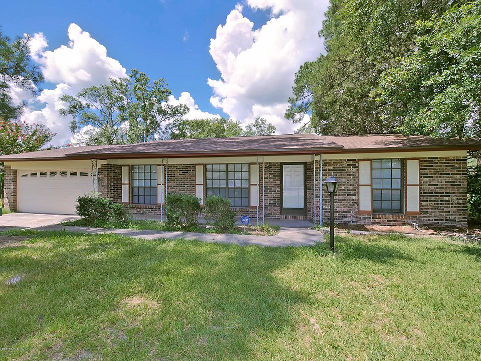1st image of 2701 Connie Cir