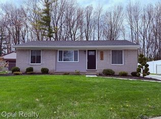 1238 Surrey Hts, Westland, MI 48186