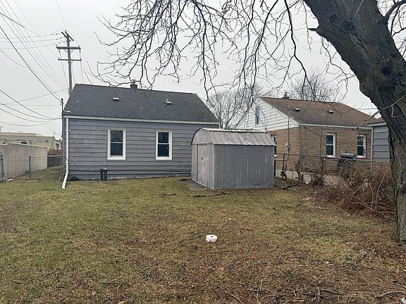 3rd image of 22732 Rosalind Ave