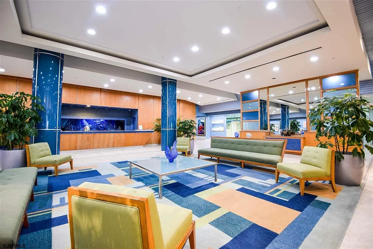 1 bed, 1.5 bath, 900 sqft, $1,750 — Photo 3