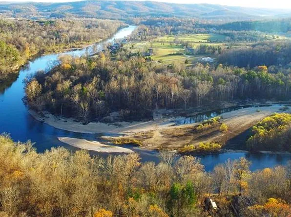 1 Richbark Ln, Van Buren, MO 63965