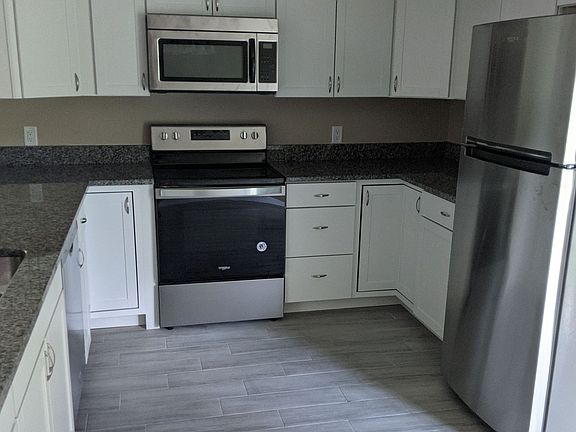 4th image of 619 Grant Ave