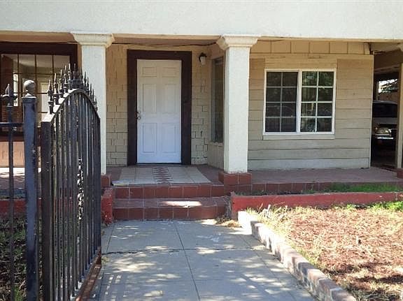 3rd image of 729 E Worth St