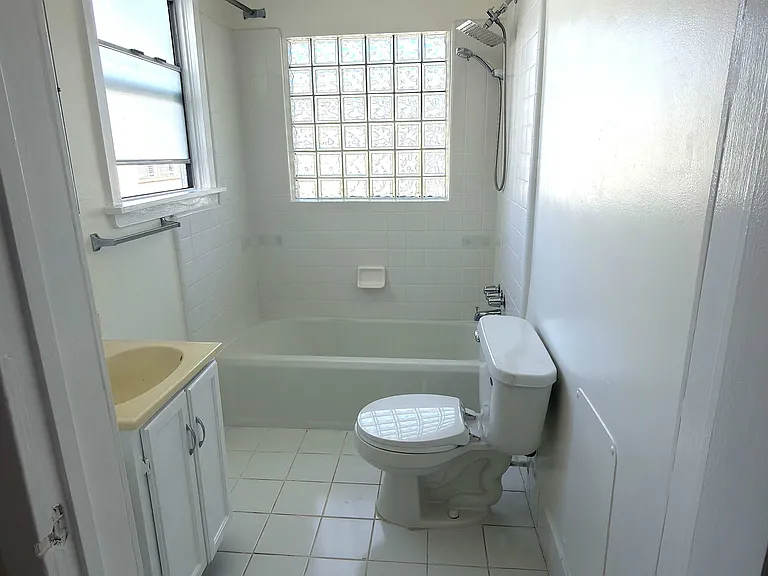 34 Granada Ave #6 — Photo 7