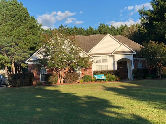 3rd image of 106 Weeping Willow Dr