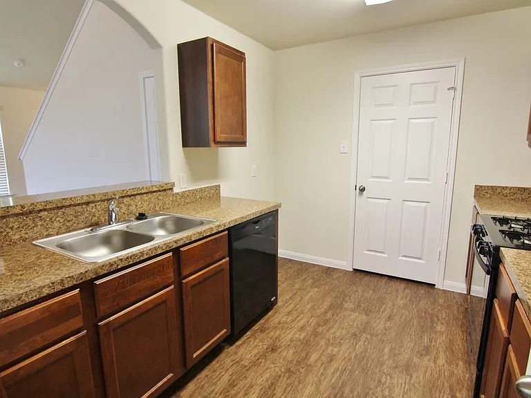 5903 Santa Cecilia Ln — Photo 3
