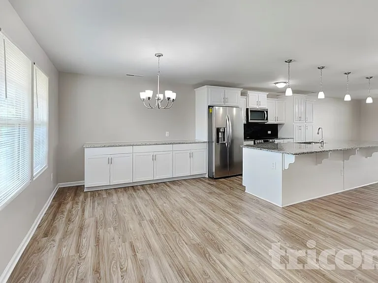 1705 Sawtooth Ct — Photo 4