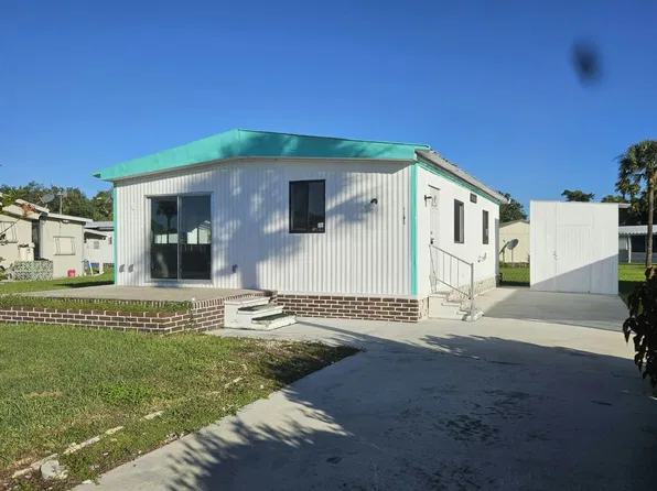 6205 Imperial Dr #445, North Fort Myers, FL 33917