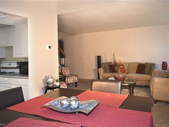 3rd image of 1651-1204 Mentor Ave
