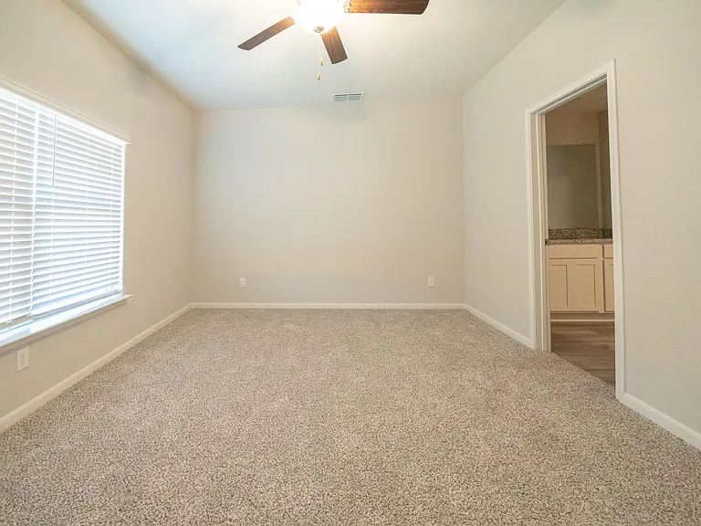 128 Emma Dr — Photo 26