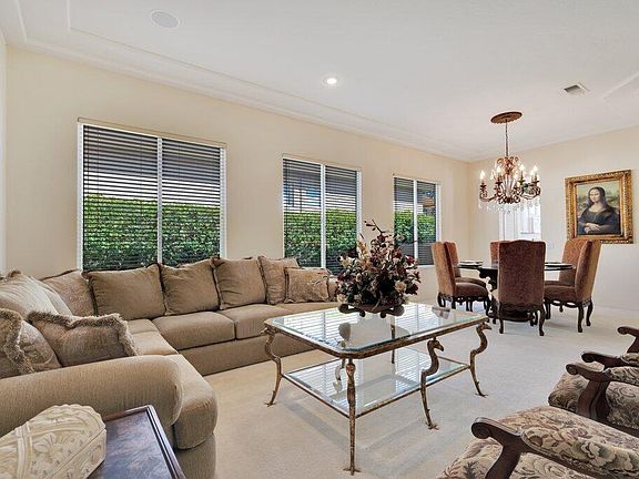 4th image of 147 E Kavenish Dr #147