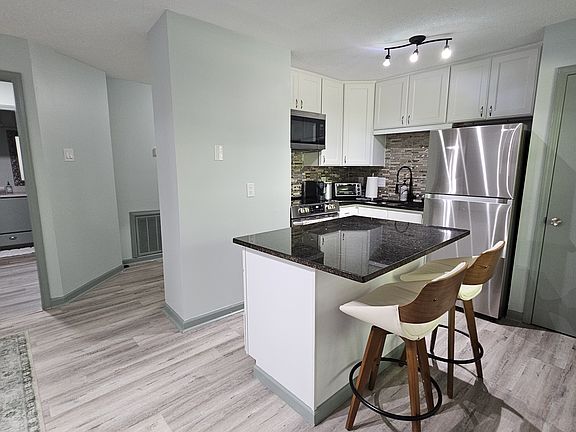 5th image of 503 Gooseneck Dr Unit B2