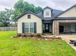 17 Wheatland Ct, Fort Mitchell, AL 36856