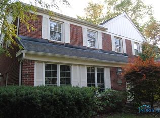 3305 Brantford Rd, Ottawa Hills, OH 43606