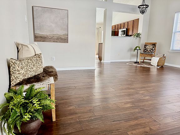 Entry/Family Room