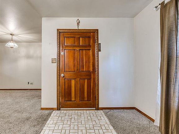 3rd image of 628 E Bouse Dr