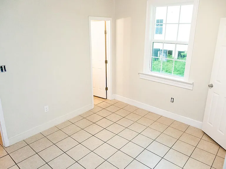 534 S Telemachus St — Photo 14