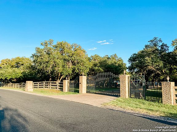 5th image of 13234 Laurel Meadow Ln