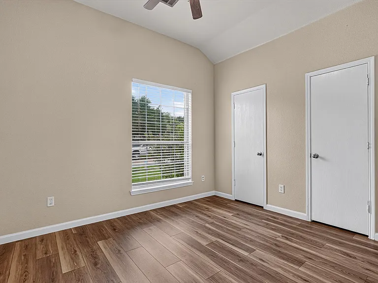 1412 Constantina Dr — Photo 11