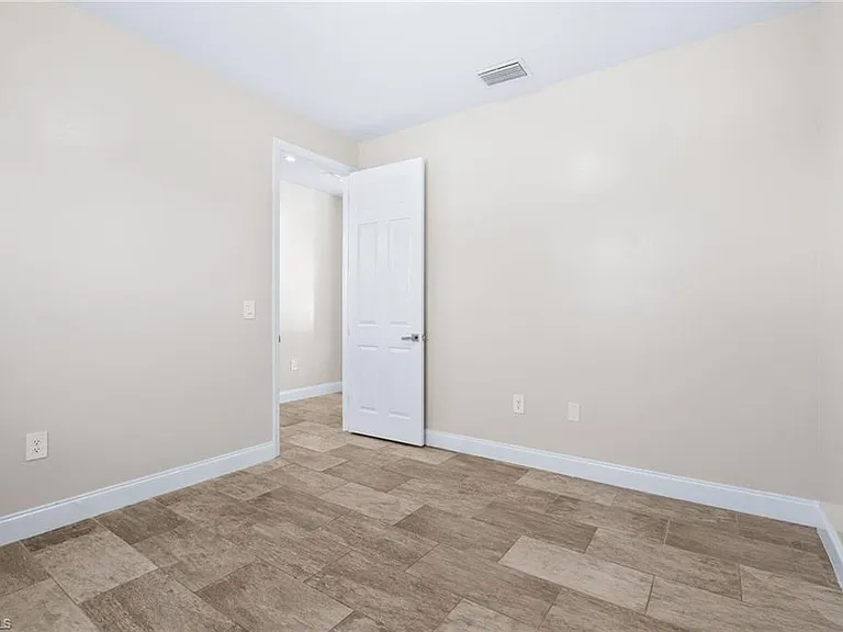 2708 20th St W — Photo 23