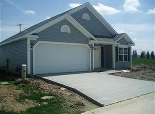 321 Breckenridge Oval, Elyria, OH 44035