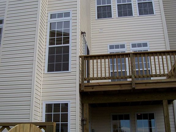 2nd image of 22057 Avonworth Sq