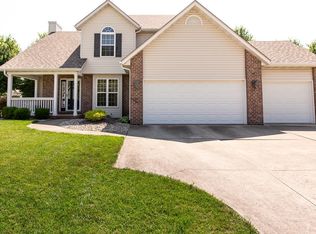 10 Augusta Ct, Maryville, IL 62062