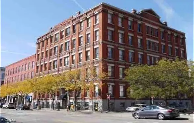 408 W Saint Clair Ave APT 216 photo 1