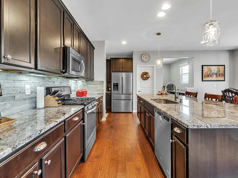 15745 Diamante Dr — Photo 19