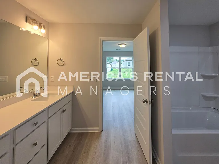 10312 Squires Way — Photo 39