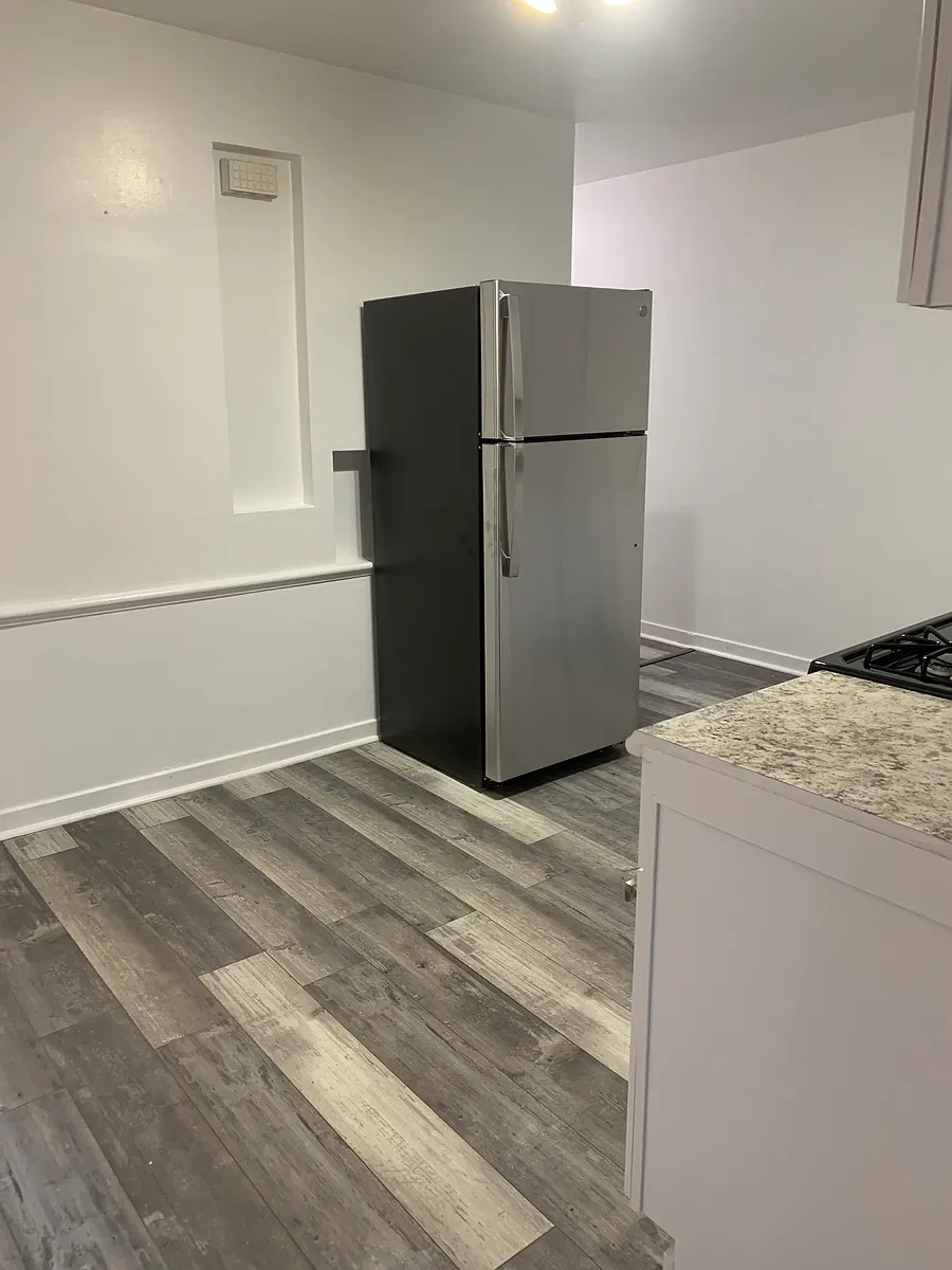 Building Photo - 4919 Hull St #1E