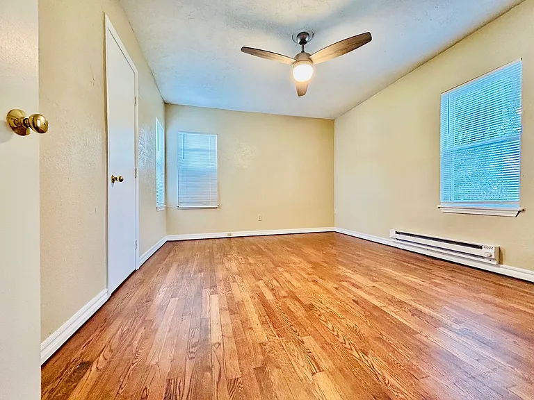 421 Showalter Dr — Photo 13